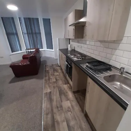 Exclusive Self-contained Flat In 아파트