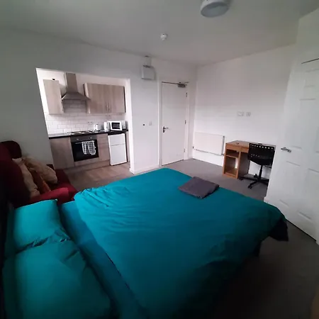 Apartment Exclusive Self-contained Flat In