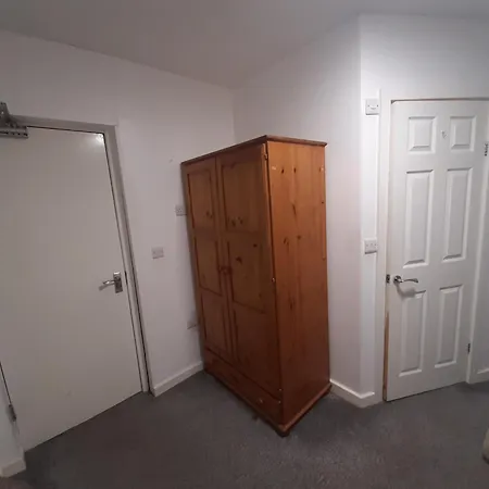 Apartment Exclusive Self-contained Flat In *