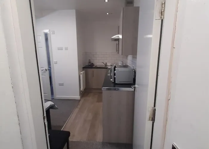 Exclusive Self-contained Flat In Apartment